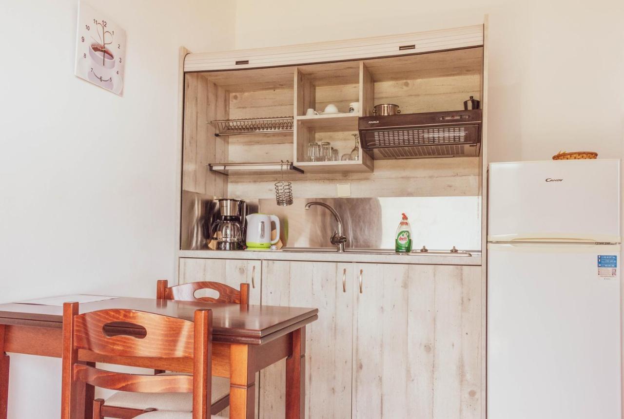 Apagio Apartments Mikros Gialos Extérieur photo